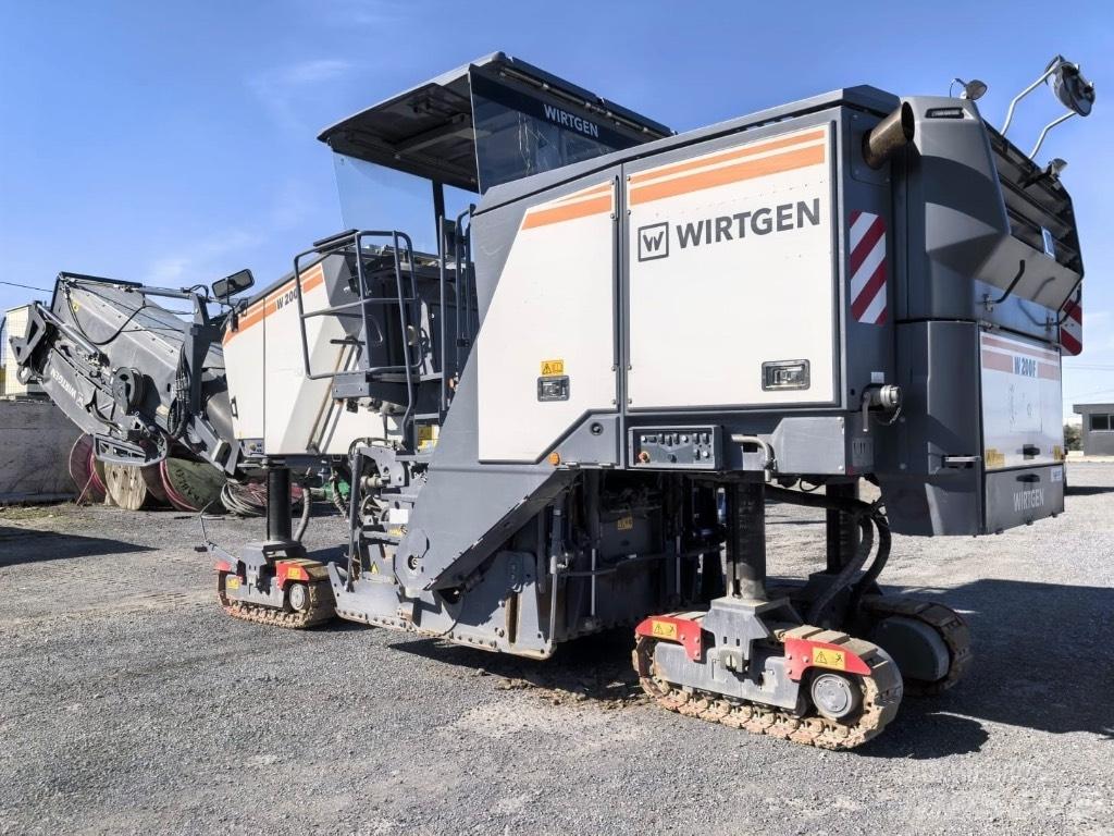 Wirtgen W 200 F ماكينات الكشط البارد للأسفلت