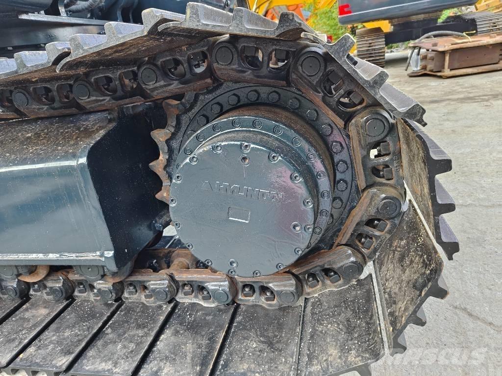 Hyundai R305LC-9T حفارات زحافة