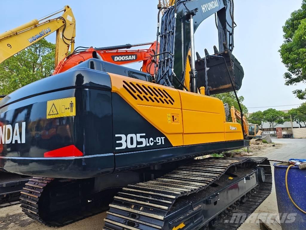 Hyundai R305LC-9T حفارات زحافة