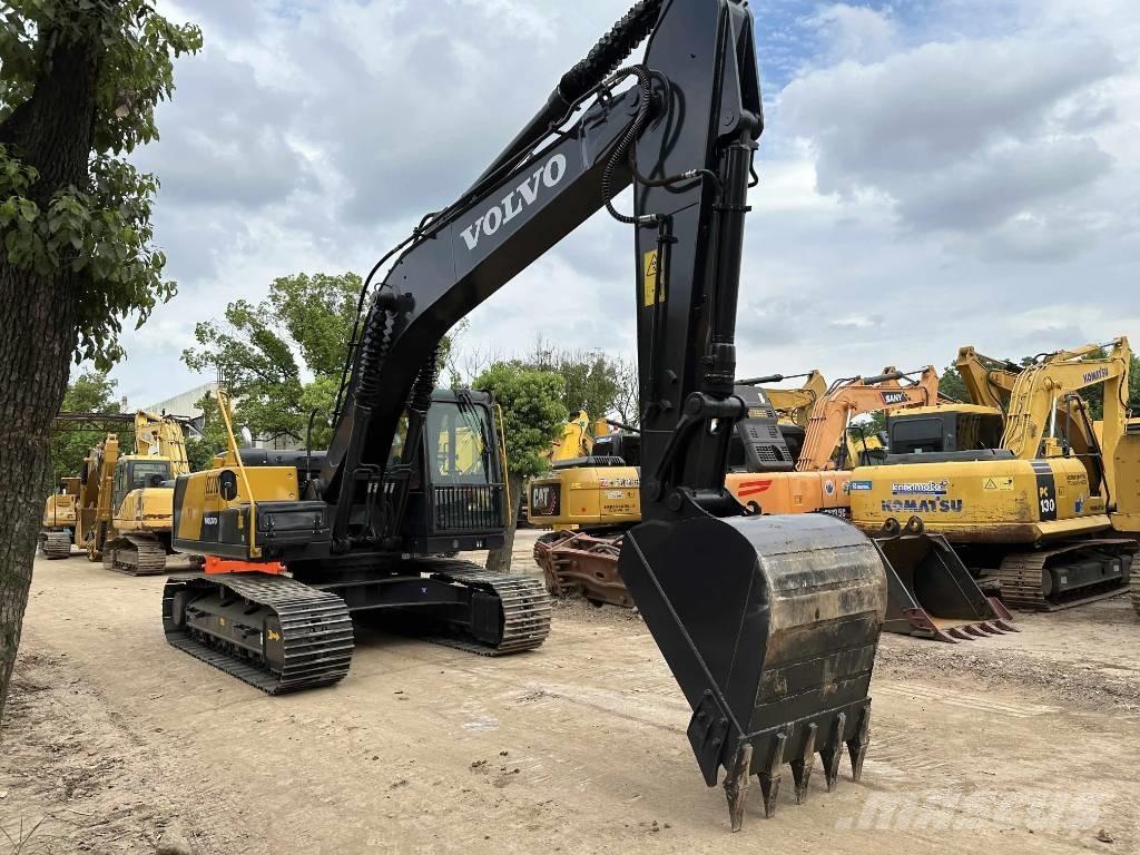 Volvo EC210D حفارات زحافة