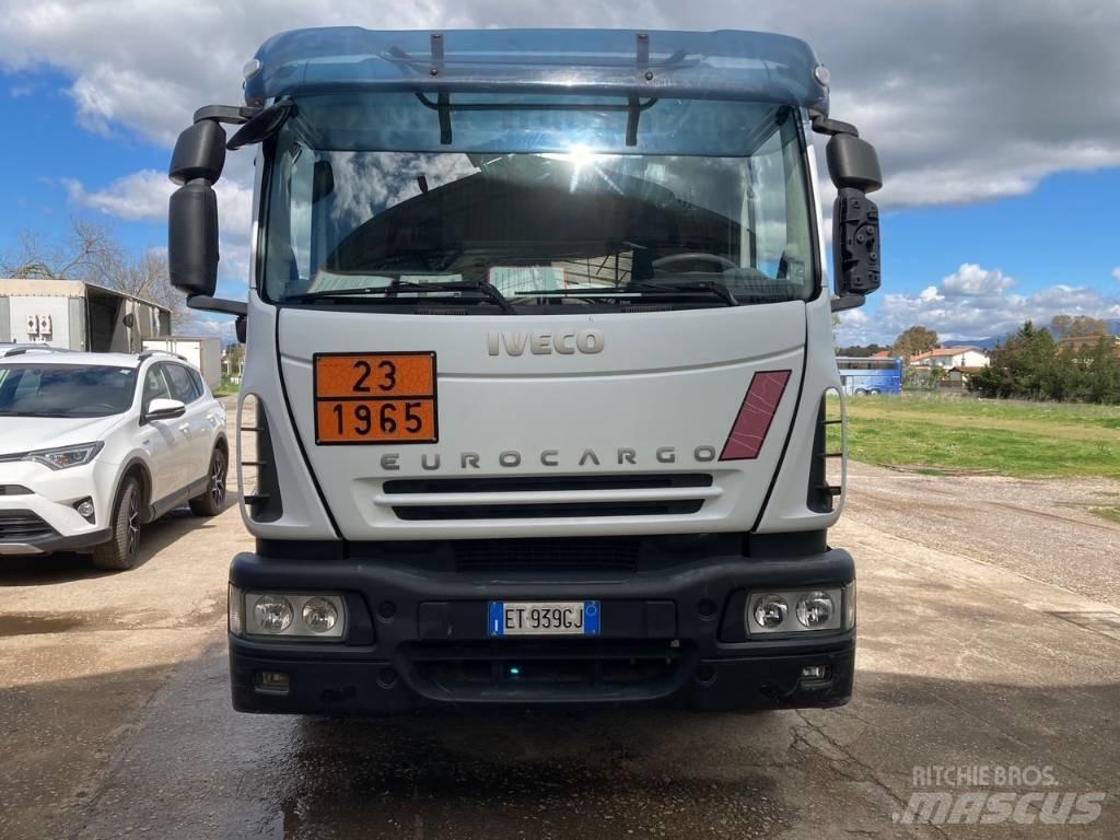 Iveco 135E25 شاحنات ذات صهاريج