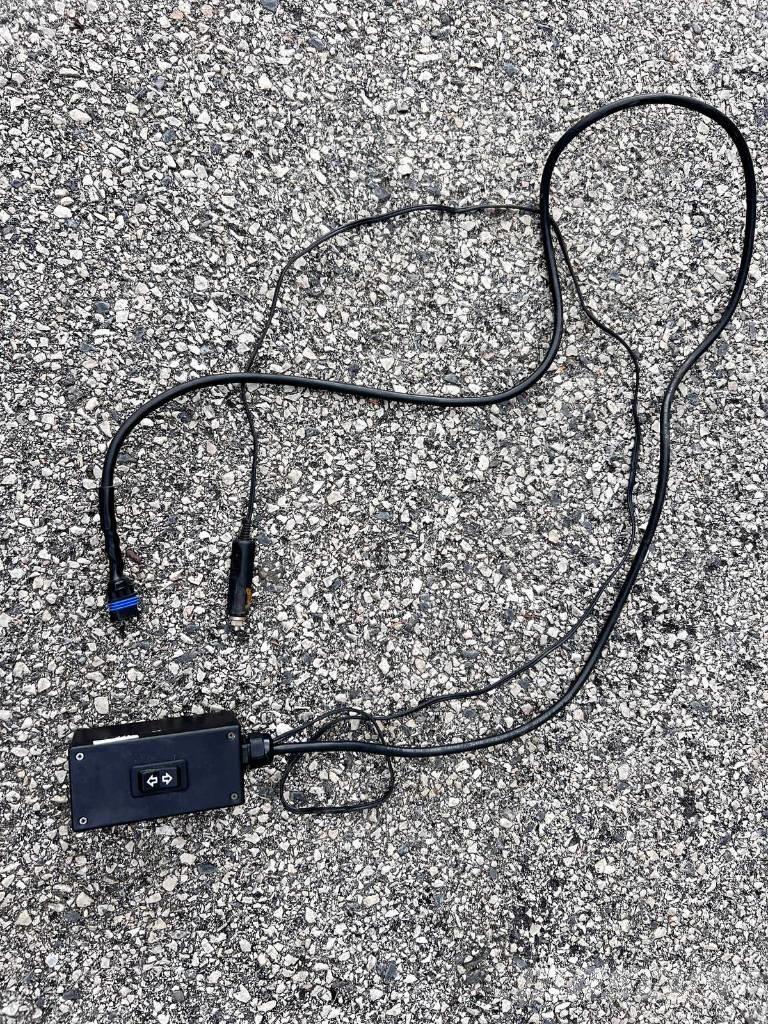  CE Attachments Edge مكونات أخرى