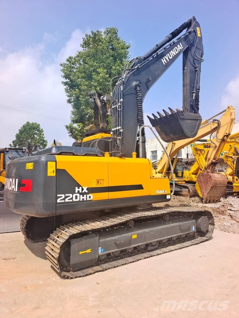 Hyundai HX 220 HD حفارات زحافة