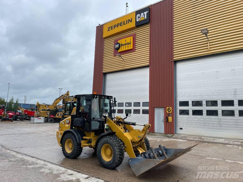 CAT 908 M لوادر بعجل
