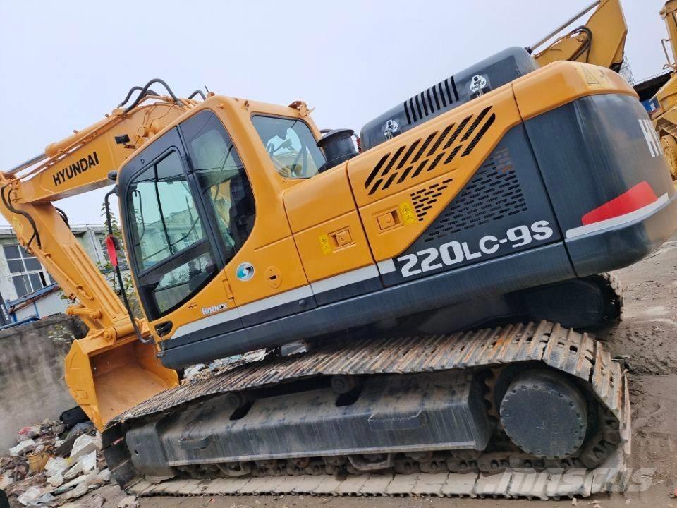 Hyundai 220LC -9S حفارات زحافة