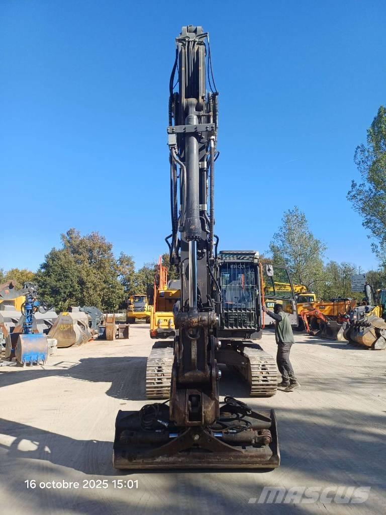 Volvo EC220 ELN حفارات زحافة