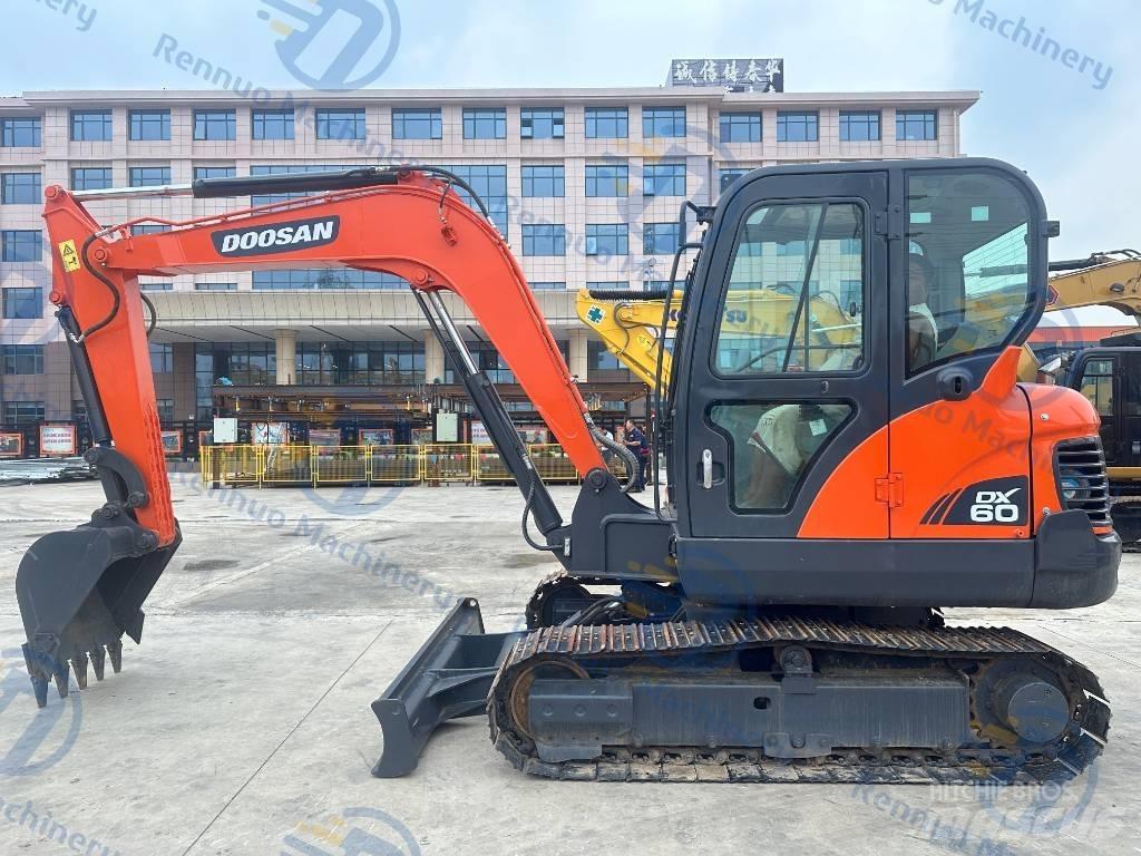 Doosan DX 60 حفارات صغيرة أقل من 7 طن (حفارات صغيرة)