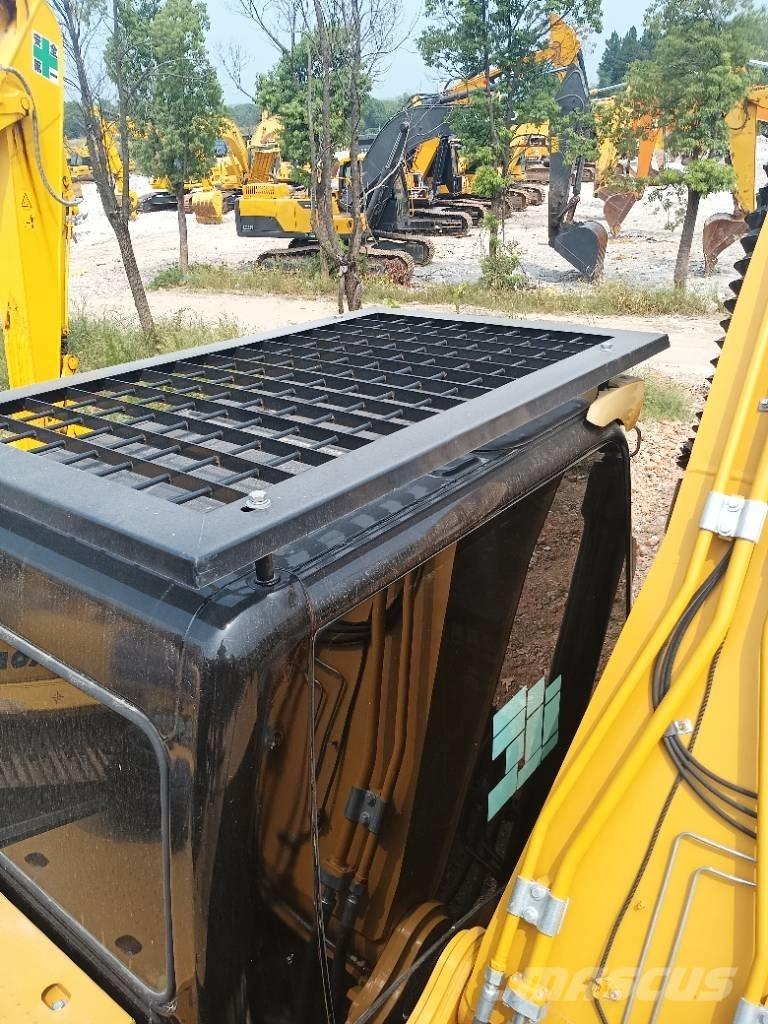CAT 323D2 حفارات زحافة