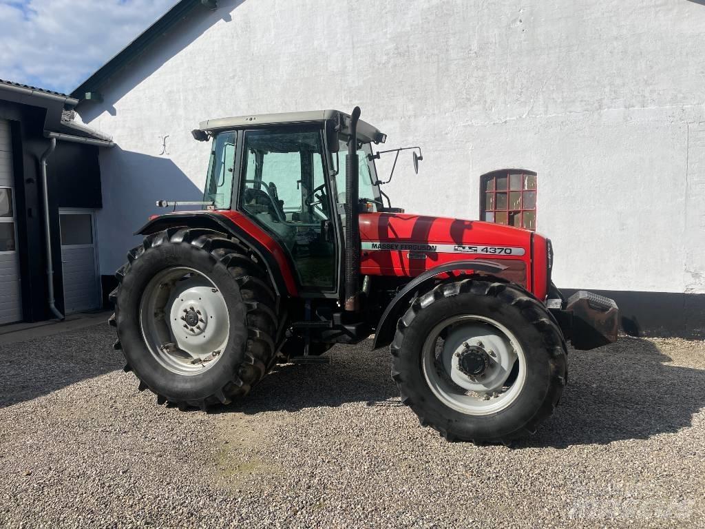 Massey Ferguson 4370 الجرارات