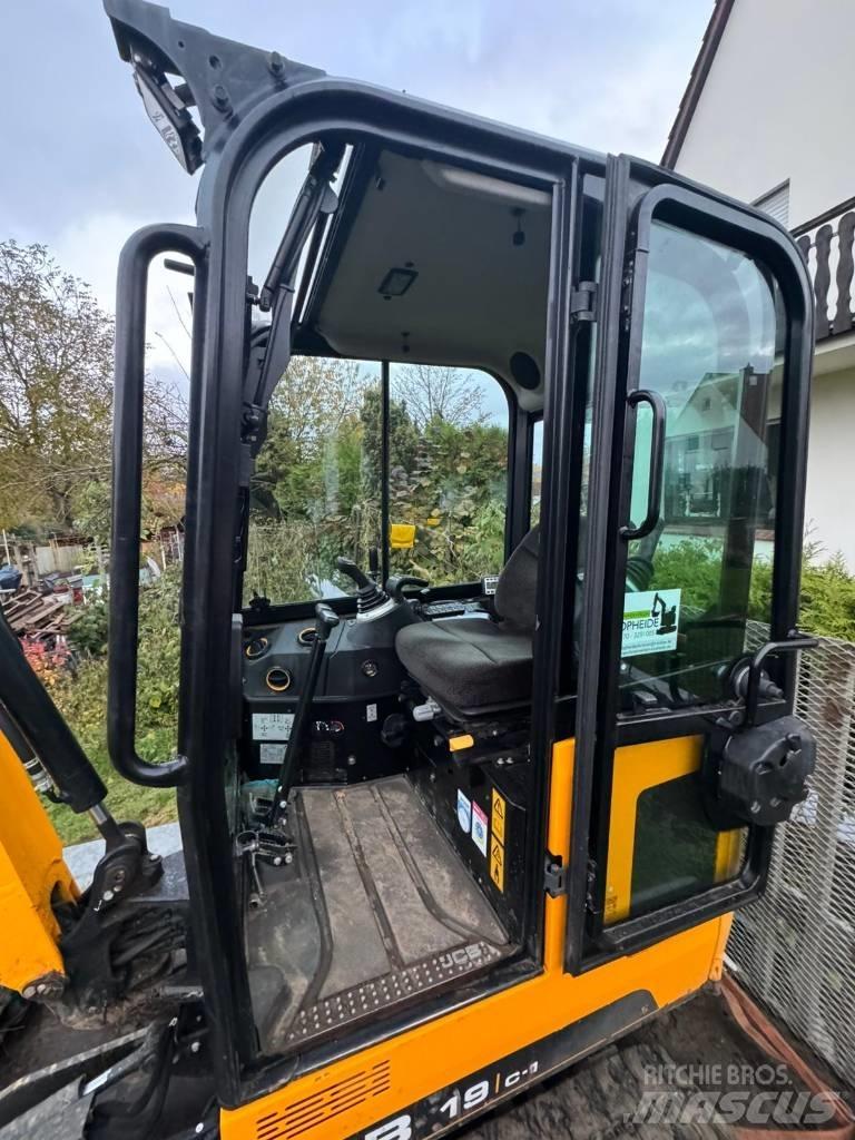 JCB 19 C-1 حفارات صغيرة أقل من 7 طن (حفارات صغيرة)