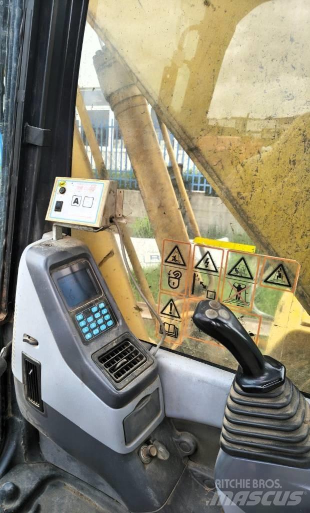 Komatsu PC 160 LC-7K حفارات زحافة