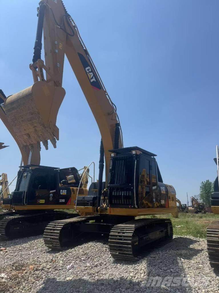 CAT 320D2 حفارات زحافة