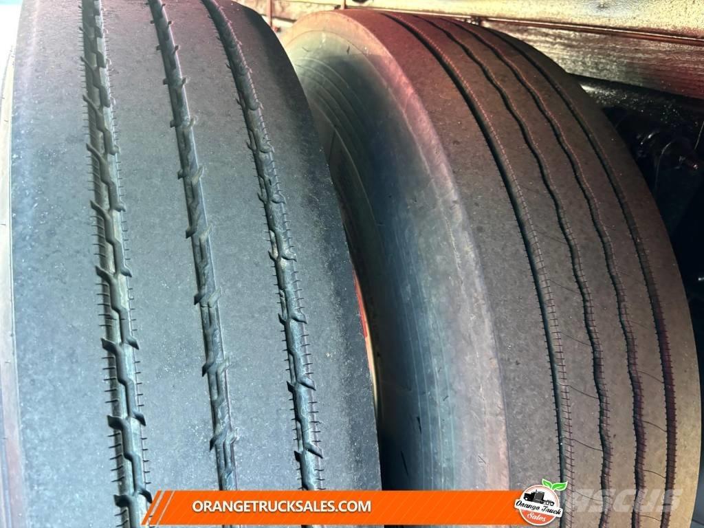 Freightliner M2 شاحنات ذات هيكل صندوقي