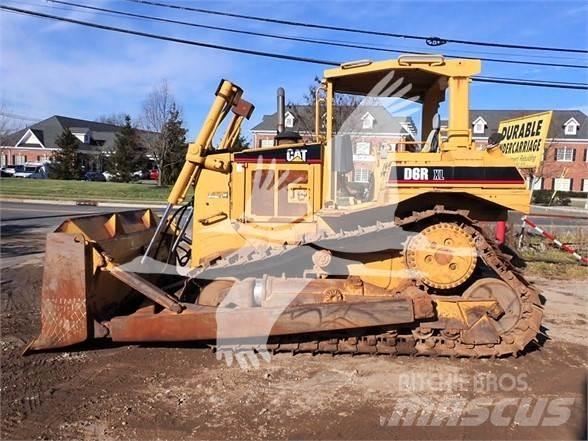 CAT D6R XL بلدوزرات مجنزرة