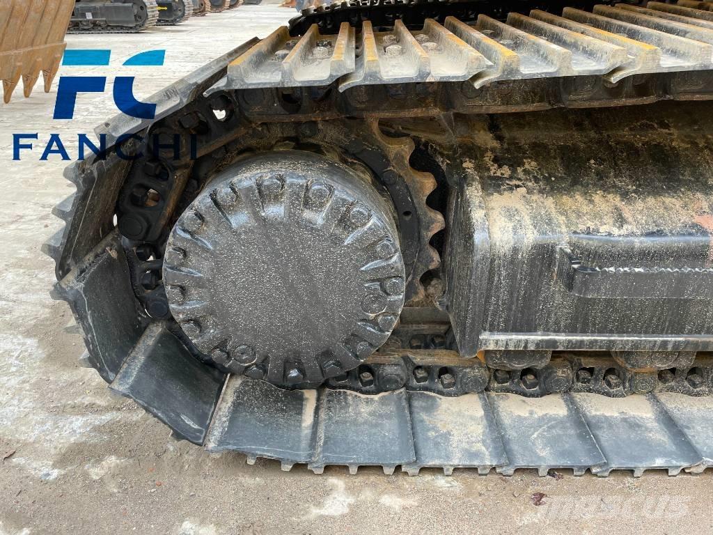 CAT 320 C حفارات زحافة