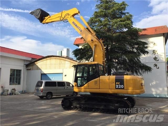 Komatsu pc220-7 حفارات زحافة