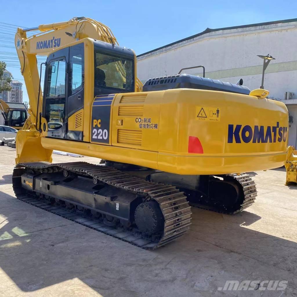 Komatsu PC 220 حفارات زحافة