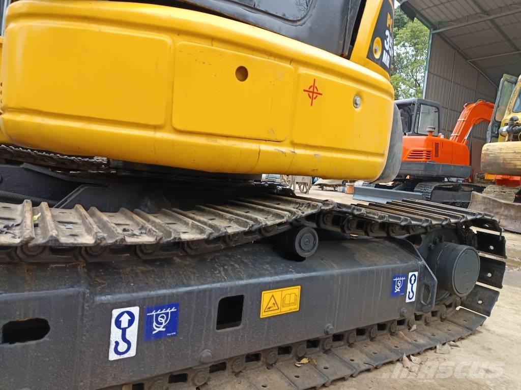 Komatsu PC 35 MR حفارات صغيرة أقل من 7 طن (حفارات صغيرة)