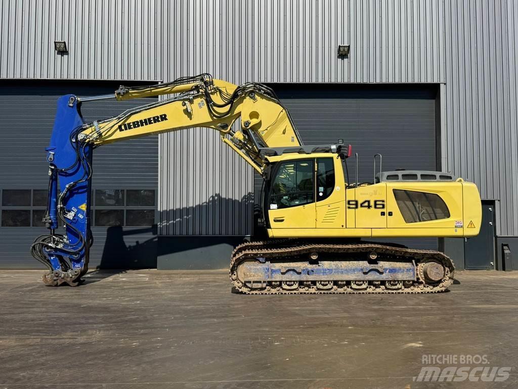 Liebherr R946 حفارات خاصة
