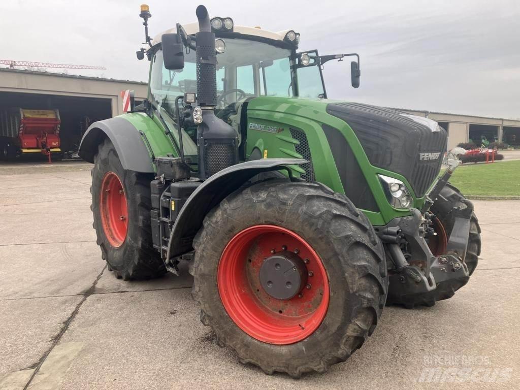 Fendt 936 VARIO الجرارات