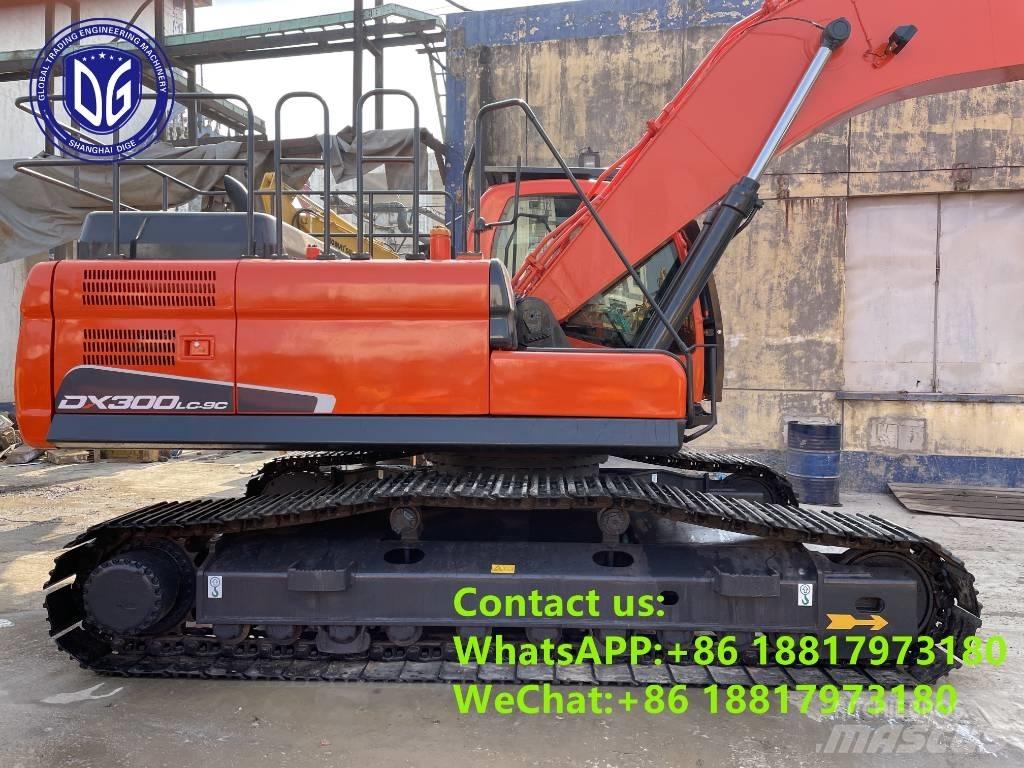 Doosan DX 300 LC حفارات زحافة