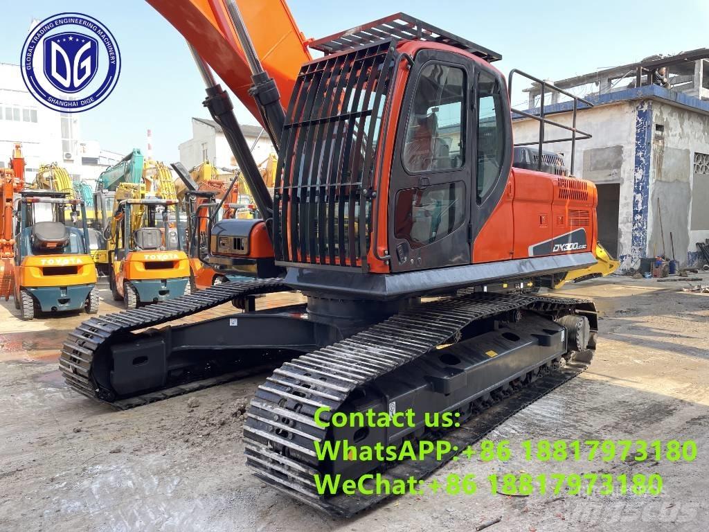 Doosan DX 300 LC حفارات زحافة