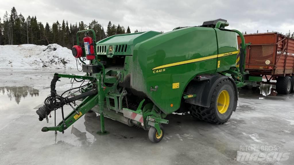 John Deere C 441 R محزمات مستديرة