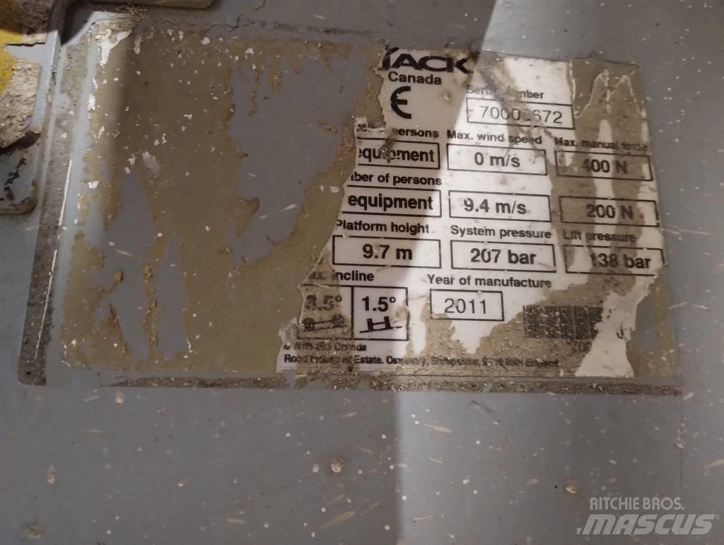 SkyJack SJ III 4632 رافعات مقصية الشكل