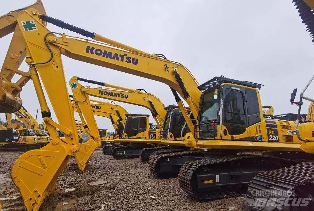 Komatsu pc220-8 حفارات زحافة