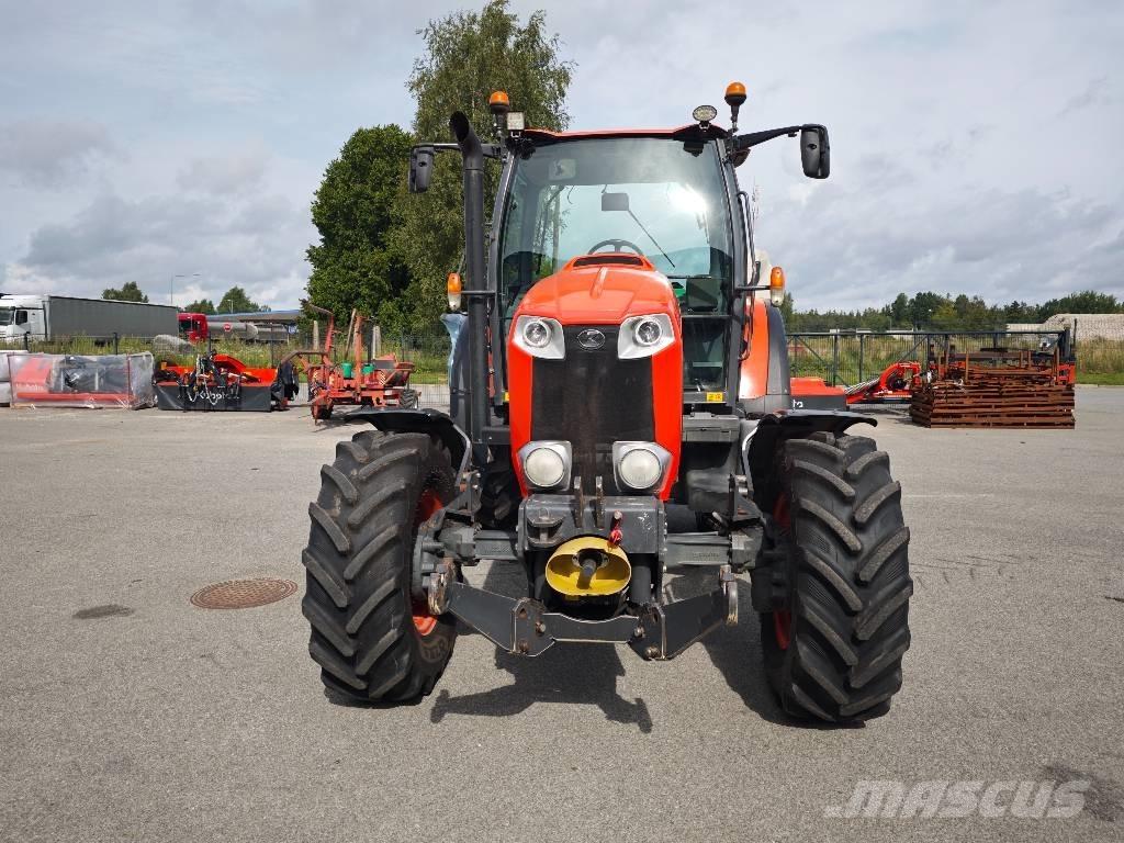 Kubota M135GX-II الجرارات