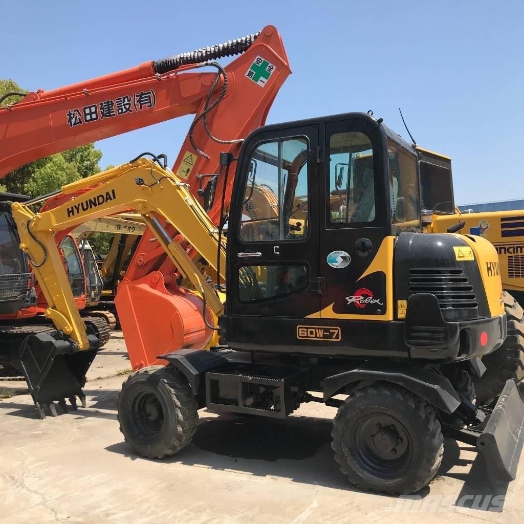 Hyundai 60 W حفارات بعجل