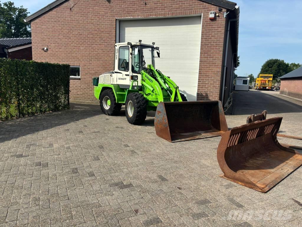 Schaeff SKS 633 لوادر بعجل