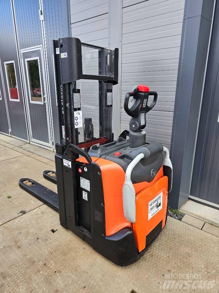 BT SPE 200 D 2500mm معدات التكديس الجوالة