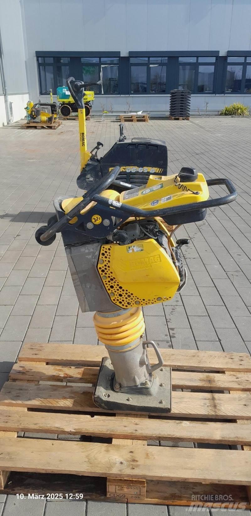 Bomag BT65 دكاكات أفقية