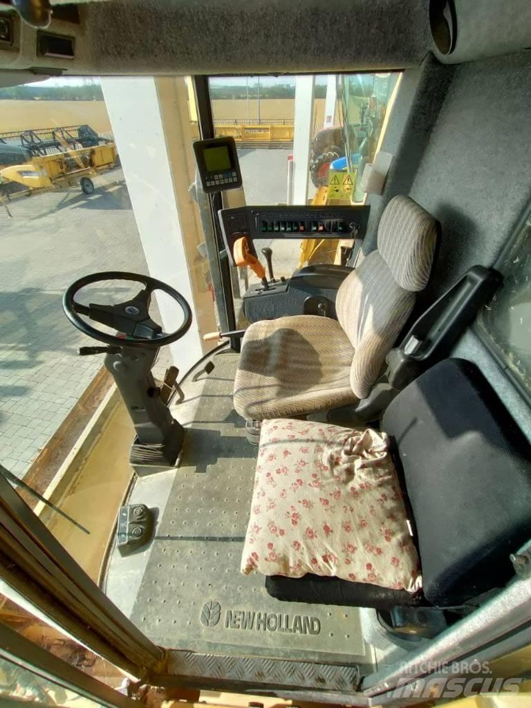New Holland TF 76 حصادات