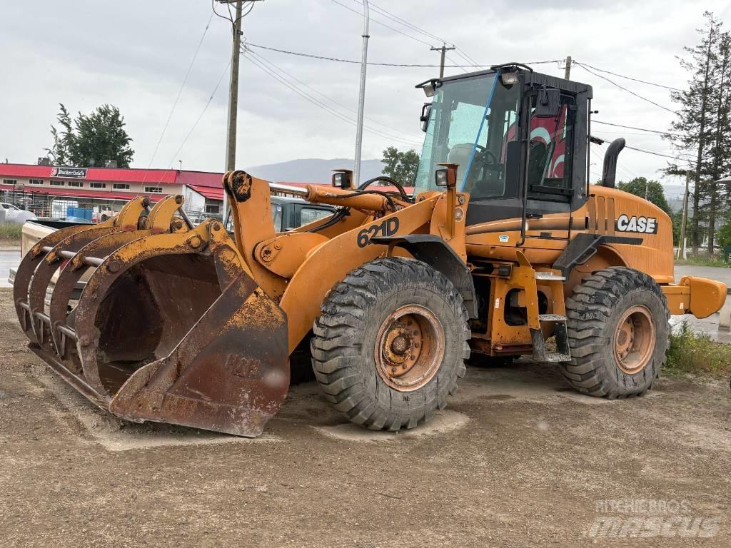 CASE 621 D لوادر بعجل
