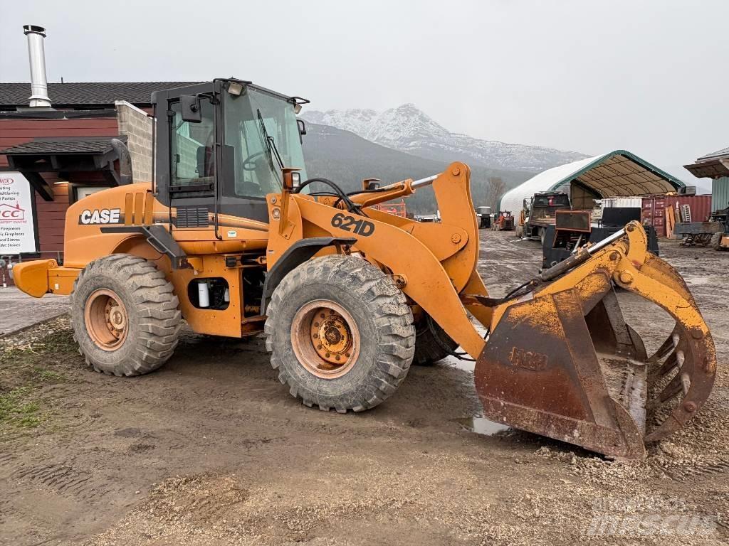 CASE 621 D لوادر بعجل