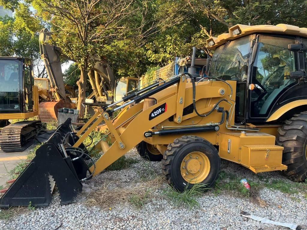 CAT 420 F II لوادر ذات جرافات عكسية