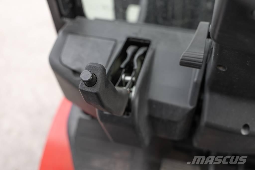 Manitou MI 30 D شاحنات الديزل