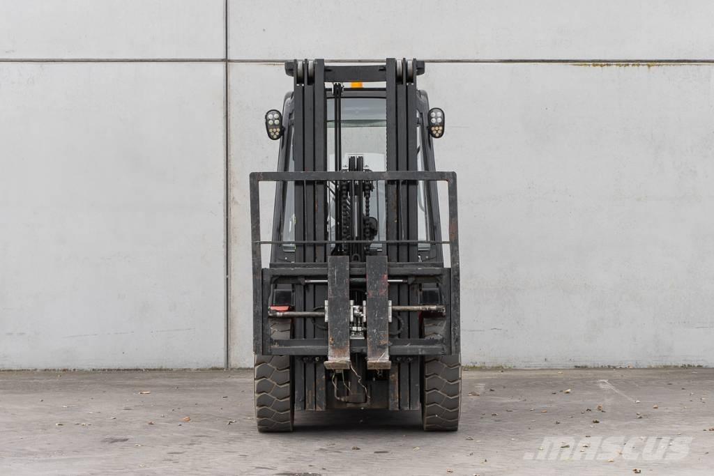 Manitou MI 30 D شاحنات الديزل