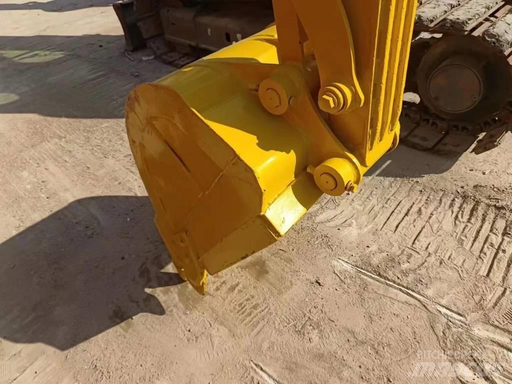 Komatsu PC 55 MR-2 حفارات صغيرة أقل من 7 طن (حفارات صغيرة)