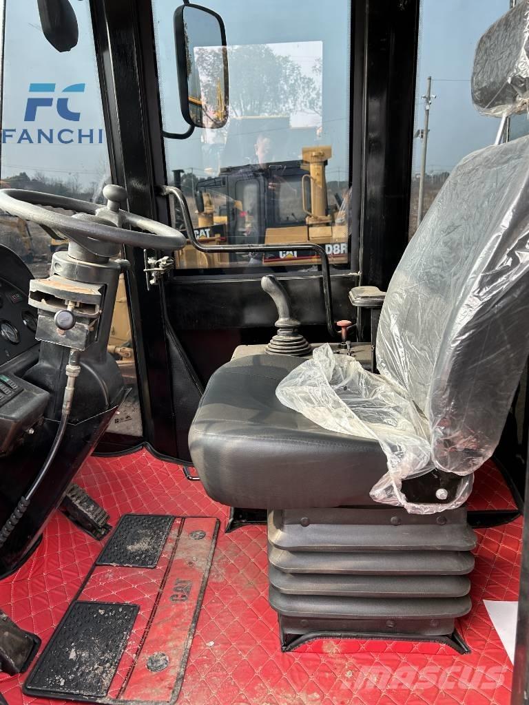 CAT 996 H لوادر بعجل