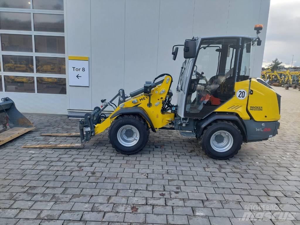 Wacker Neuson WL28 لوادر بعجل