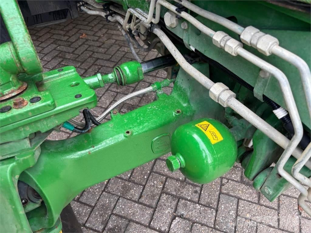 John Deere 6175R الجرارات