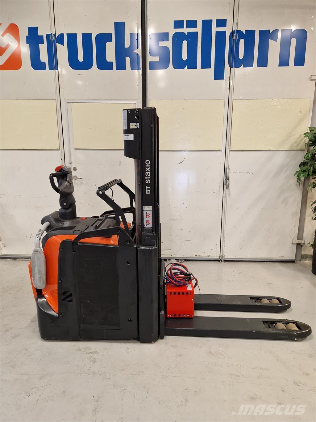 Toyota SPE200D شاحنات مناولة ذاتية الدفع