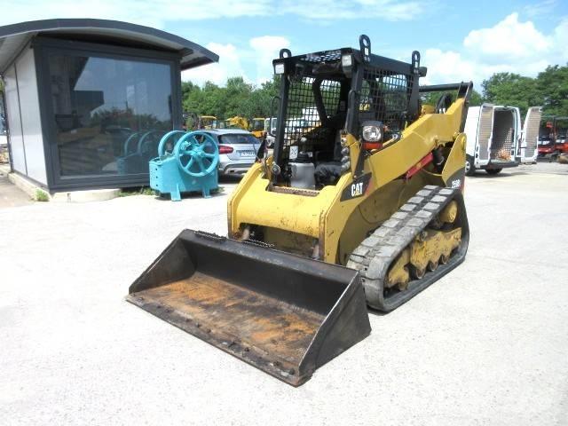 CAT 259 B 3 لوادر زحافة
