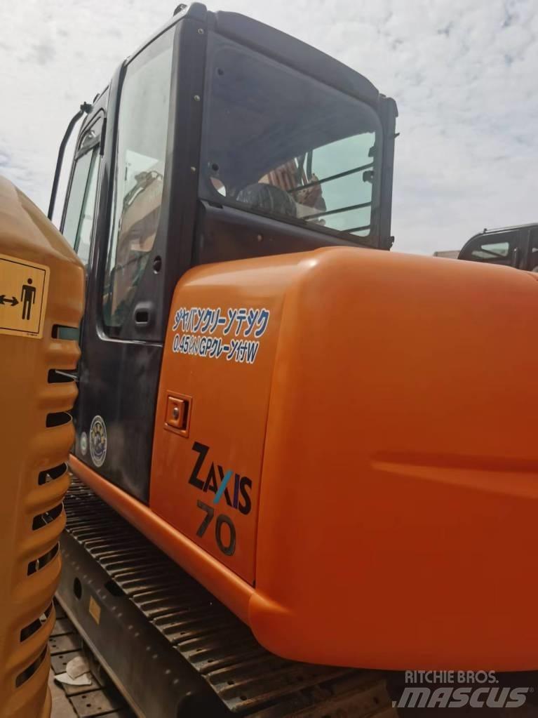 Hitachi ZX 70 حفارات صغيرة أقل من 7 طن (حفارات صغيرة)