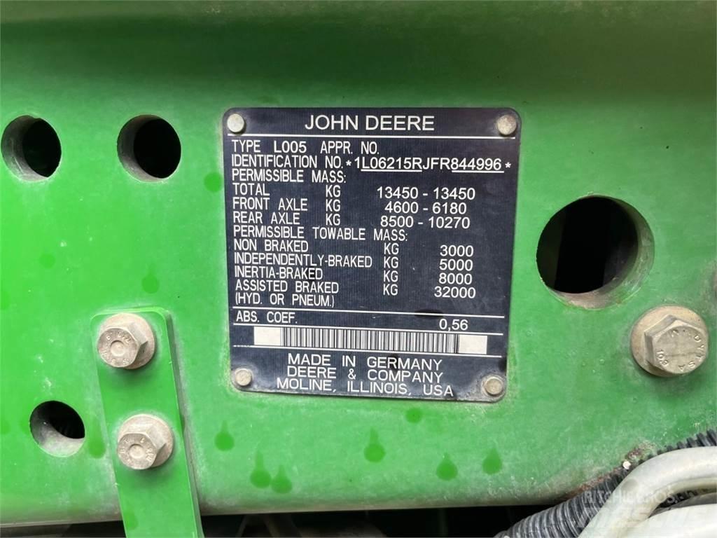 John Deere 6215R الجرارات
