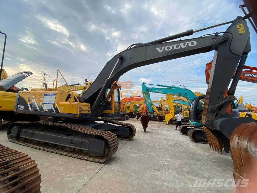 Volvo EC 240 B LC حفارات زحافة