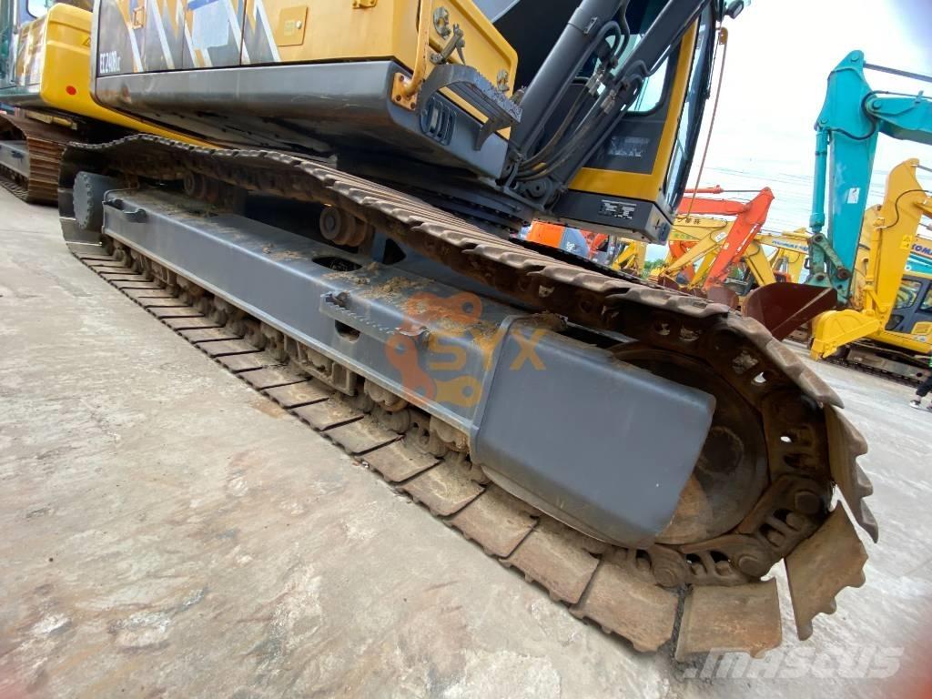 Volvo EC 240 B LC حفارات زحافة